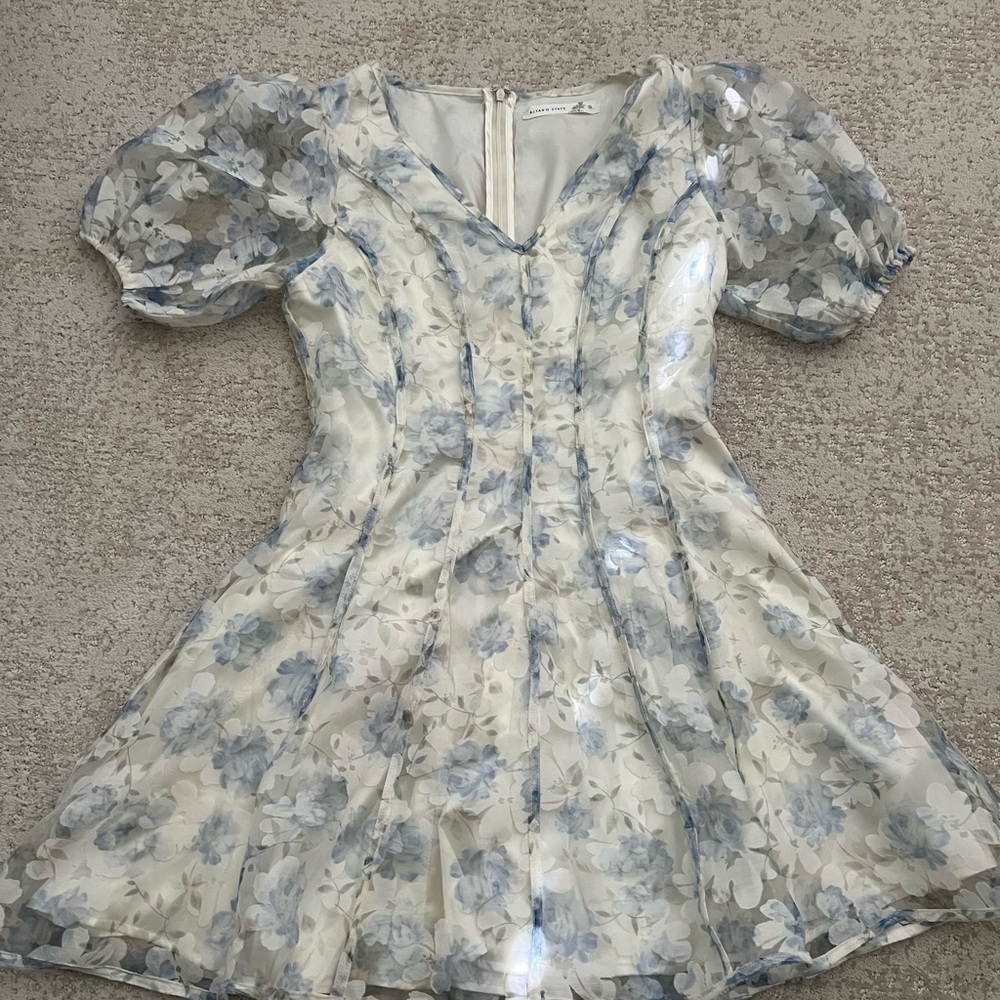 Altar'd State Cream and Blue Floral Dress. Adorable on. Worn once.